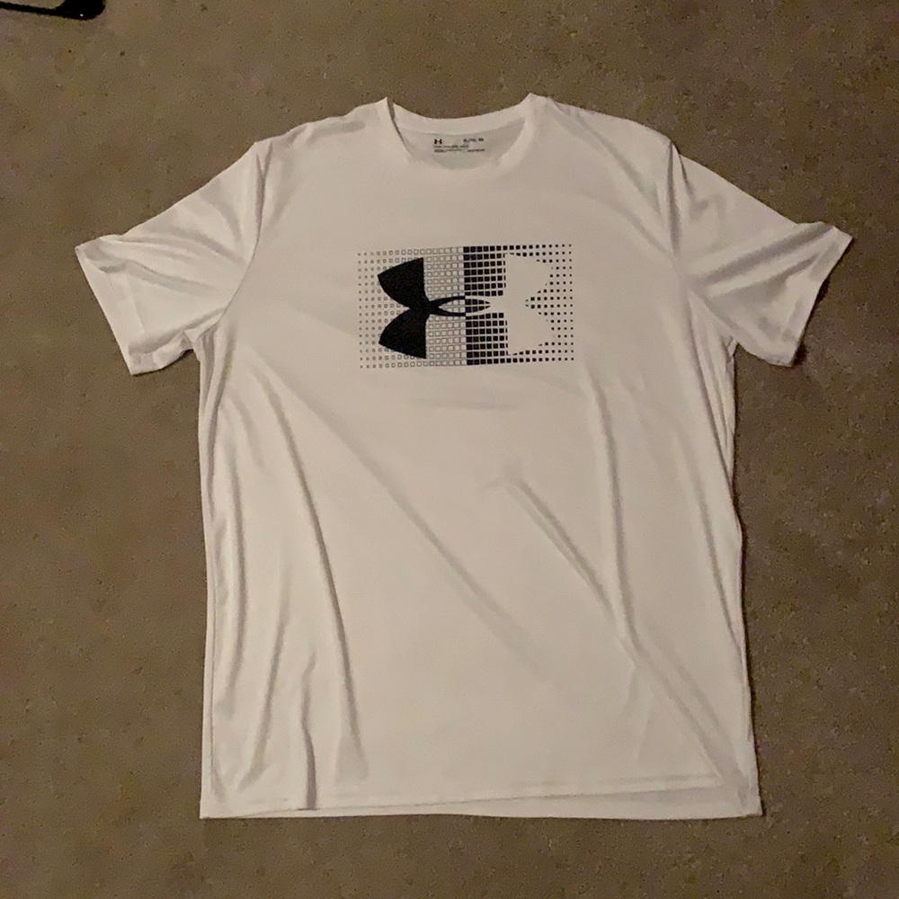 White under armor dri-fit tee